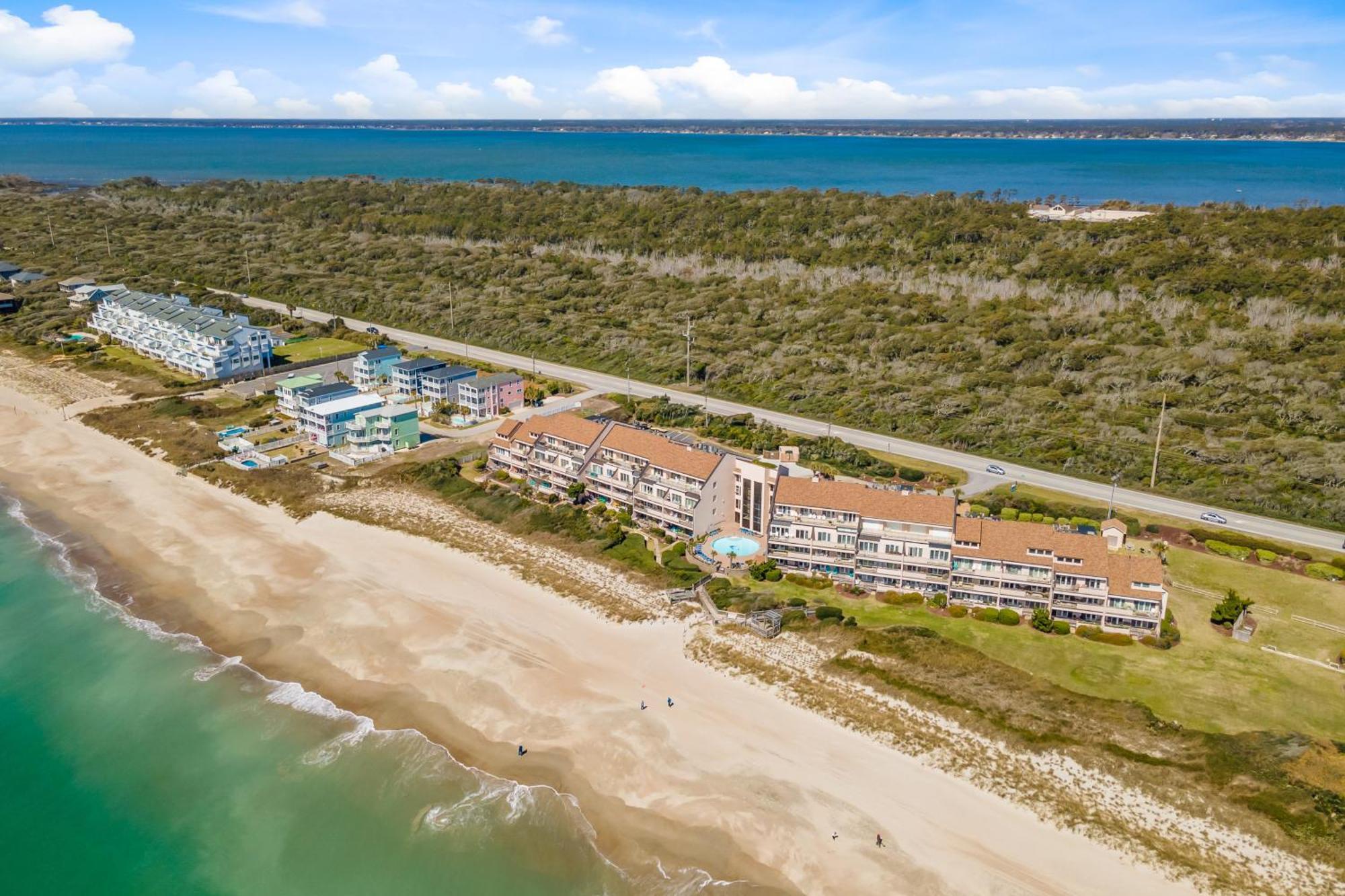Beachwalk Pine Knoll Shores Pokoj fotografie